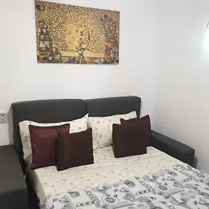 https://tiny-and-sweet.taorminaitalyhotels.com